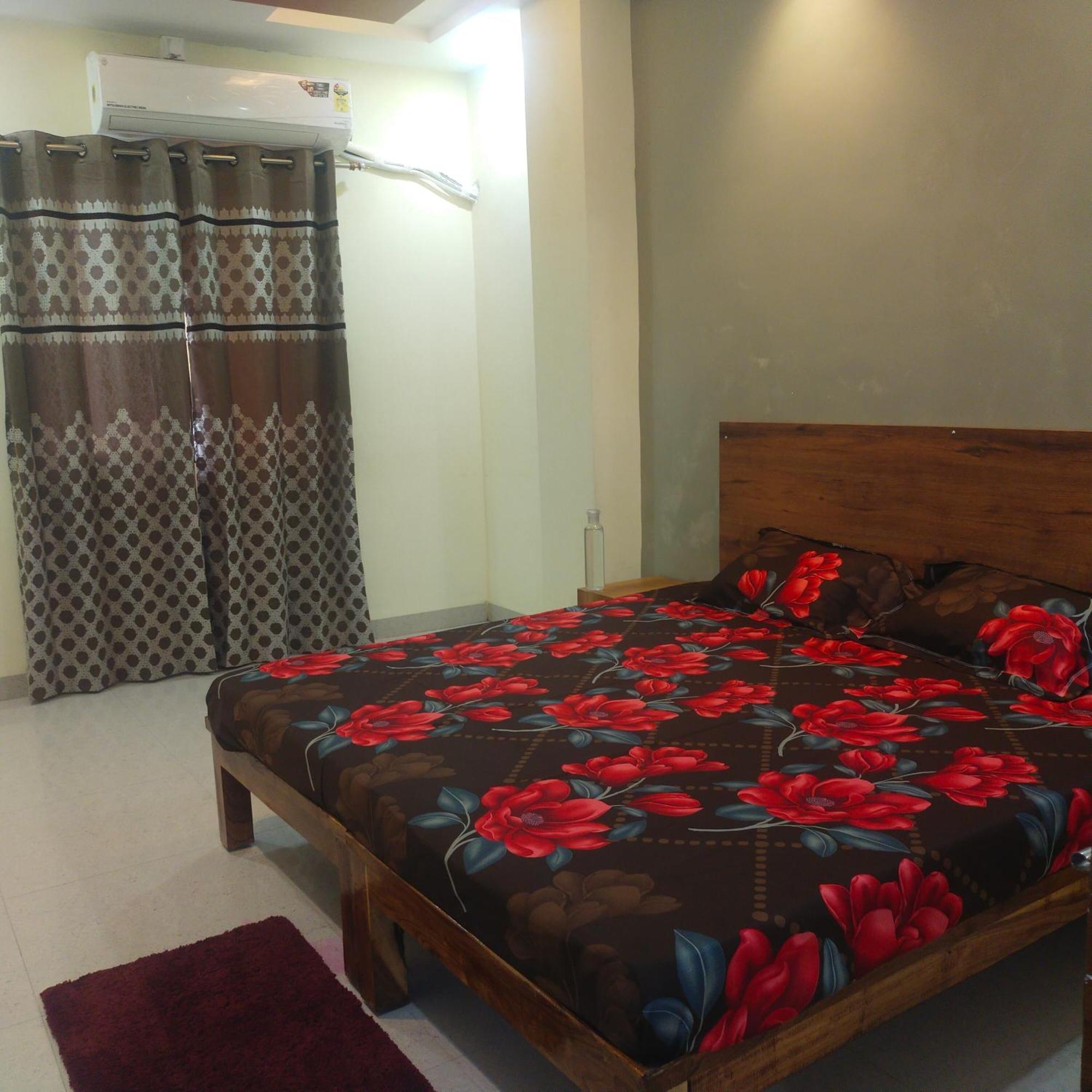 Anant Home Stay Ujjain Eksteriør bilde