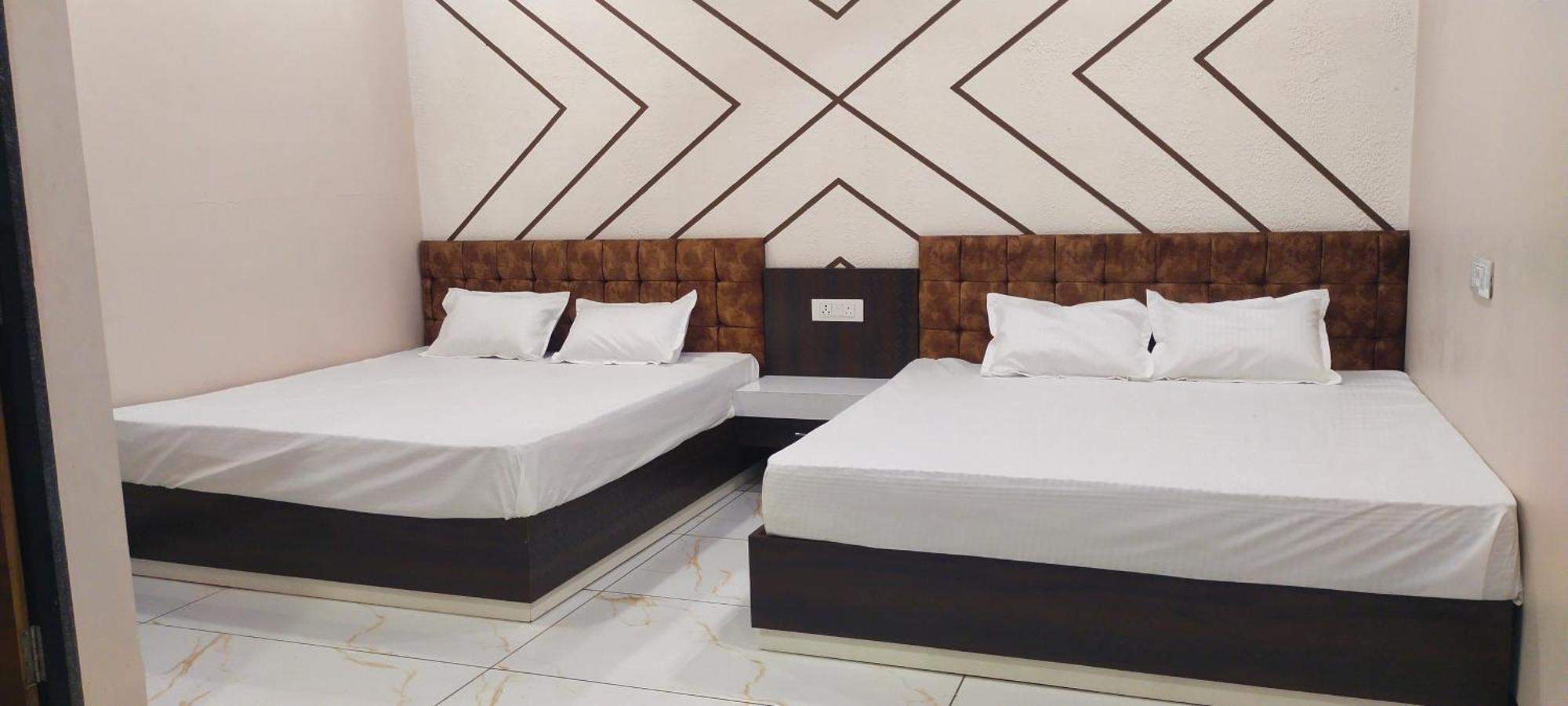 Anant Home Stay Ujjain Eksteriør bilde