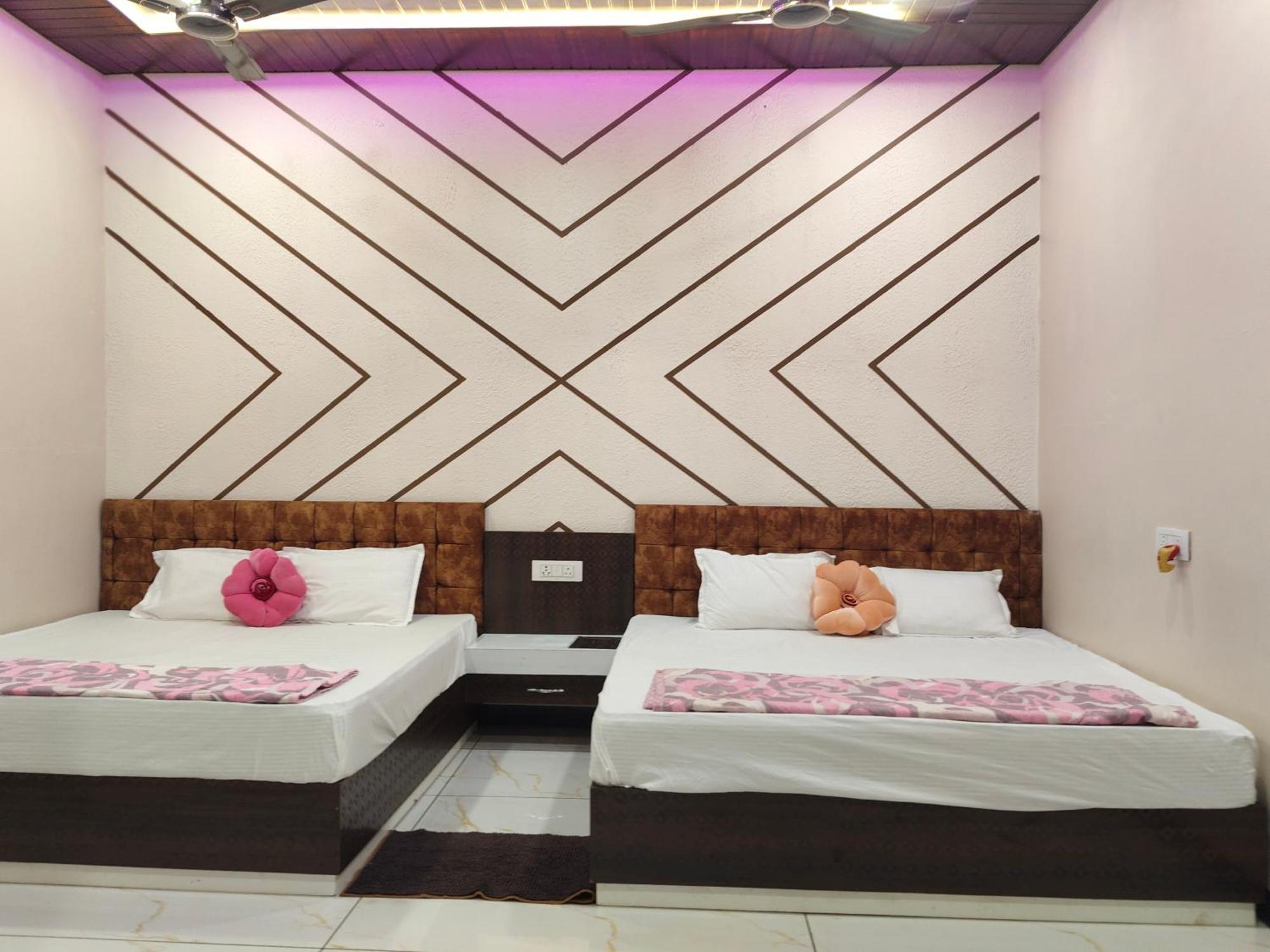Anant Home Stay Ujjain Rom bilde